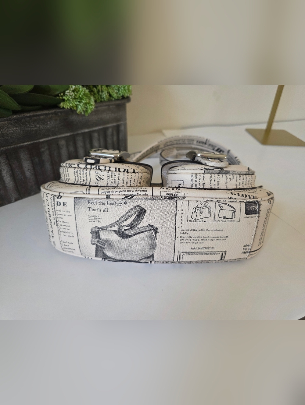 Coach Ashton Shoulder Bag Newsprint NWT Crossbody White Black Leather - Picture 9 of 13